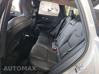 2023 Volvo XC60 B5 Plus Bright Theme – miniatura 13