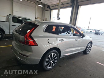 2023 Volvo XC60 B5 Plus Bright Theme – miniatura 4