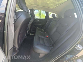 2023 Volvo XC60 B5 Plus Bright Theme - miniatura 13