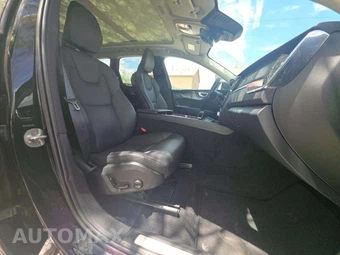 2023 Volvo XC60 B5 Plus Bright Theme - miniatura 18