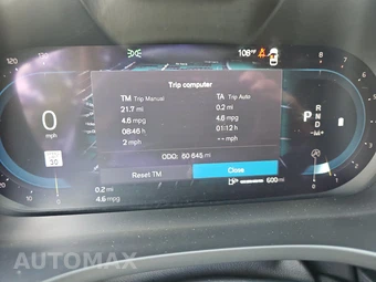 2023 Volvo XC60 B5 Plus Bright Theme – miniatura 12