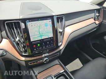 2023 Volvo XC60 B5 Plus Dark Theme – miniatura 11
