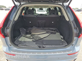 2023 Volvo XC60 B5 Plus Dark Theme – miniatura 16