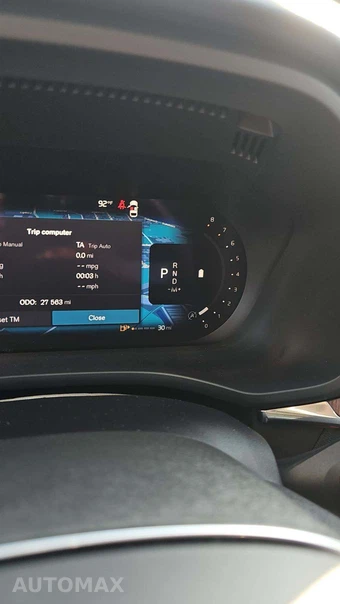2023 Volvo XC60 B5 Plus Dark Theme – miniatura 23