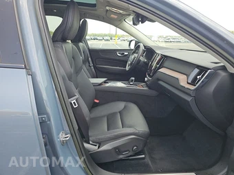 2023 Volvo XC60 B5 Plus Dark Theme – miniatura 8