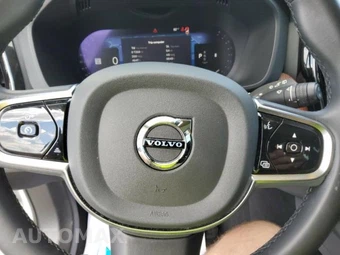 2023 Volvo XC60 B5 Plus Dark Theme – miniatura 15
