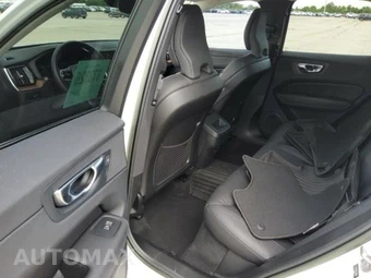 2023 Volvo XC60 B5 Plus Dark Theme – miniatura 6