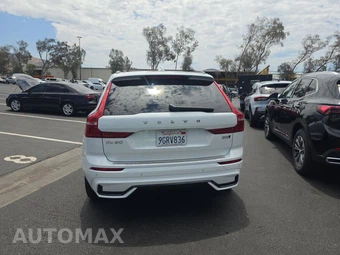 2023 Volvo XC60 B5 Plus Dark Theme – miniatura 5