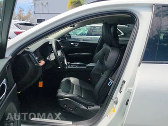 2023 Volvo XC60 B5 Plus Dark Theme – miniatura 7