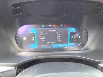 2023 Volvo XC60 B5 Plus Dark Theme - miniatura 6
