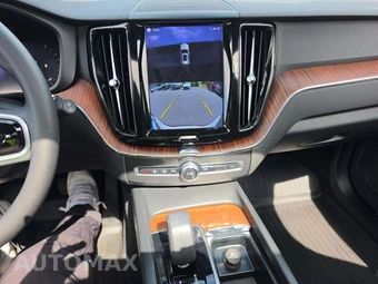 2023 Volvo XC60 B5 Plus Dark Theme - miniatura 7