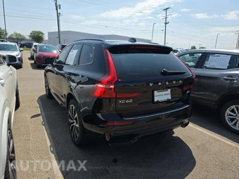 2023 Volvo XC60 B5 Plus Dark Theme – miniatura 2