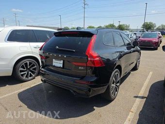2023 Volvo XC60 B5 Plus Dark Theme – miniatura 3