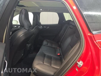 2023 Volvo XC60 B5 Plus Dark Theme - miniatura 13