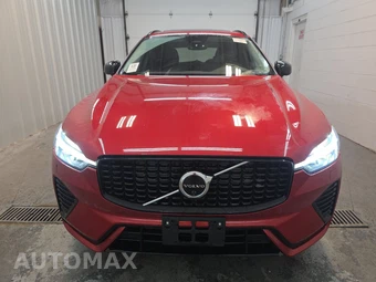 2023 Volvo XC60 B5 Plus Dark Theme - miniatura 2