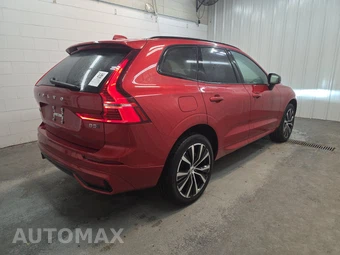 2023 Volvo XC60 B5 Plus Dark Theme - miniatura 4