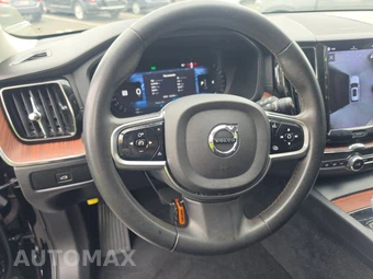 2023 Volvo XC60 B5 Ultimate Bright Theme – miniatura 10