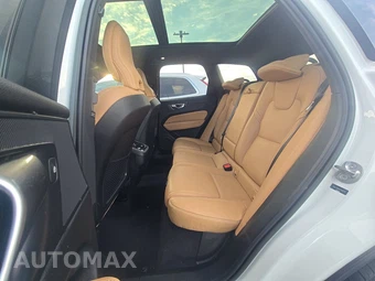 2023 Volvo XC60 B5 Ultimate Bright Theme – miniatura 13