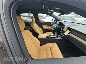 2023 Volvo XC60 B5 Ultimate Bright Theme – miniatura 8