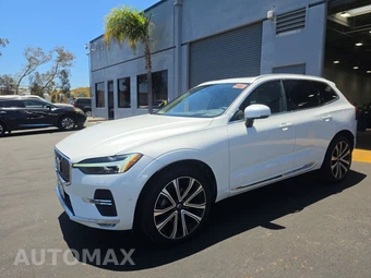 2023 Volvo XC60 B5 Ultimate Bright Theme