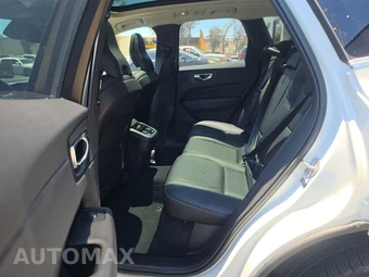 2023 Volvo XC60 B5 Ultimate Bright Theme – miniatura 13