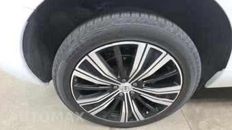 2023 Volvo XC60 B5 Ultimate Bright Theme – miniatura 26
