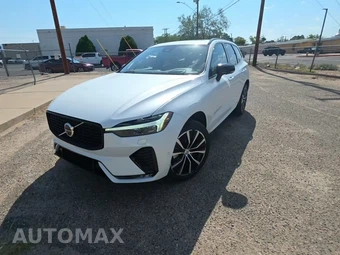 2023 Volvo XC60 B5 Ultimate Dark Theme