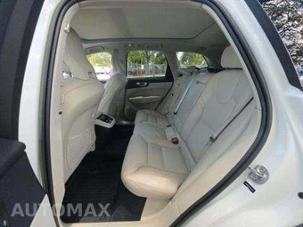 2023 Volvo XC60 B6 Ultimate Bright Theme – miniatura 13