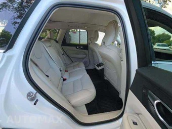 2023 Volvo XC60 B6 Ultimate Bright Theme – miniatura 16