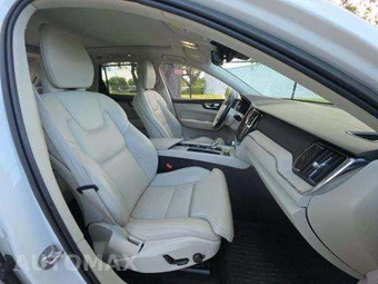 2023 Volvo XC60 B6 Ultimate Bright Theme – miniatura 18