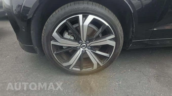 2023 Volvo XC60 B6 Ultimate Dark Theme - miniatura 24