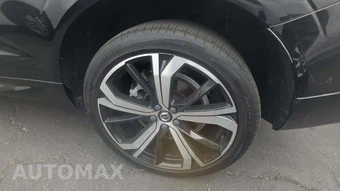 2023 Volvo XC60 B6 Ultimate Dark Theme - miniatura 27