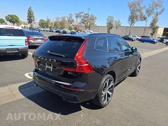 2023 Volvo XC60 B6 Ultimate Dark Theme - miniatura 4