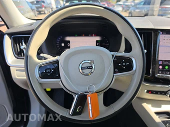 2023 Volvo XC60 Recharge Plug-In Hybrid T8 Core Bright Theme - miniatura 10