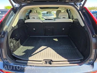 2023 Volvo XC60 Recharge Plug-In Hybrid T8 Core Bright Theme - miniatura 16