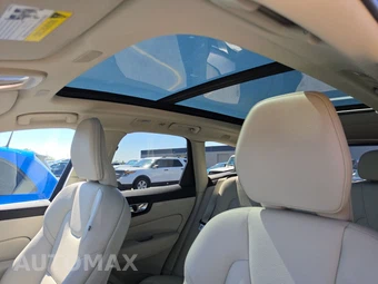 2023 Volvo XC60 Recharge Plug-In Hybrid T8 Core Bright Theme - miniatura 17