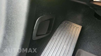 2023 Volvo XC60 Recharge Plug-In Hybrid T8 Plus Bright Theme - miniatura 23