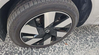 2023 Volvo XC60 Recharge Plug-In Hybrid T8 Plus Bright Theme - miniatura 28