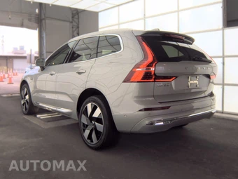 2023 Volvo XC60 Recharge Plug-In Hybrid T8 Plus Bright Theme - miniatura 6