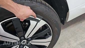 2023 Volvo XC60 Recharge Plug-In Hybrid T8 Plus Bright Theme - miniatura 23