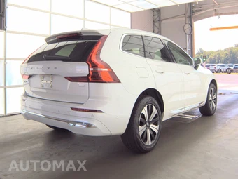 2023 Volvo XC60 Recharge Plug-In Hybrid T8 Plus Bright Theme - miniatura 4
