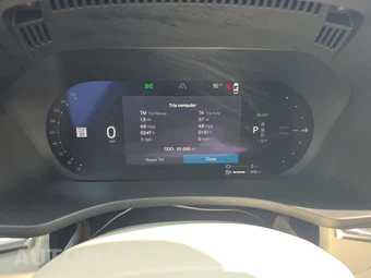 2023 Volvo XC60 Recharge Plug-In Hybrid T8 Plus Bright Theme - miniatura 12