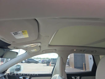 2023 Volvo XC60 Recharge Plug-In Hybrid T8 Plus Bright Theme - miniatura 18