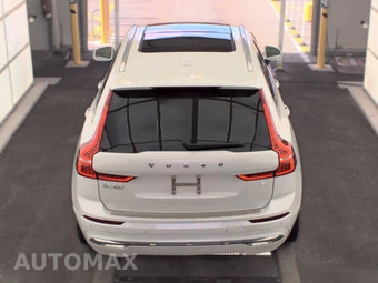 2023 Volvo XC60 Recharge Plug-In Hybrid T8 Plus Bright Theme - miniatura 5