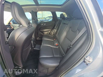 2023 Volvo XC60 Recharge Plug-In Hybrid T8 Plus Bright Theme - miniatura 13