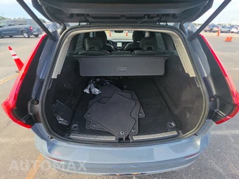 2023 Volvo XC60 Recharge Plug-In Hybrid T8 Plus Bright Theme - miniatura 16