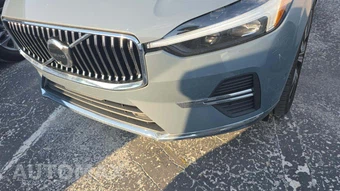 2023 Volvo XC60 Recharge Plug-In Hybrid T8 Plus Bright Theme - miniatura 20