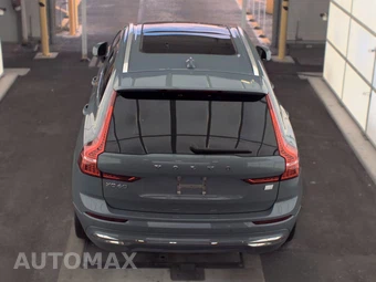 2023 Volvo XC60 Recharge Plug-In Hybrid T8 Plus Bright Theme - miniatura 5