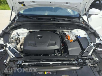 2023 Volvo XC60 Recharge Plug-In Hybrid T8 Plus Bright Theme - miniatura 22