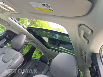 2023 Volvo XC60 Recharge Plug-In Hybrid T8 Plus Bright Theme - miniatura 8
